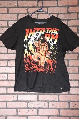 New Into The AM Astronaut Cosmo Flame Men's Graphic T-shirt Size XL